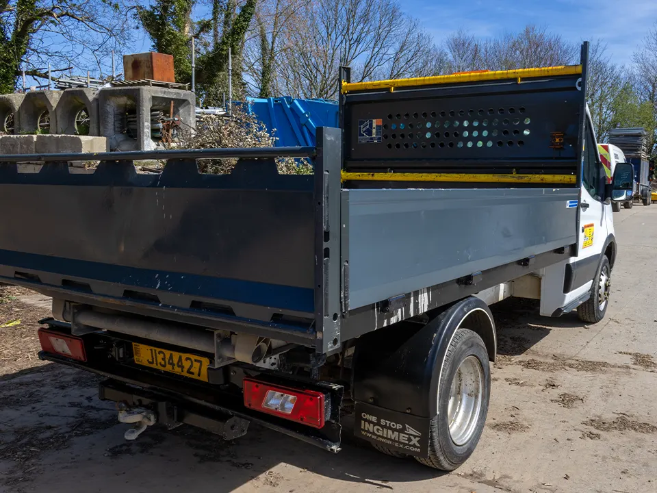 Tipper_H0A2627